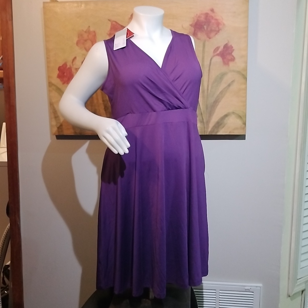 Poseshe purple dress size 2x fits 16/18.  WHSF5